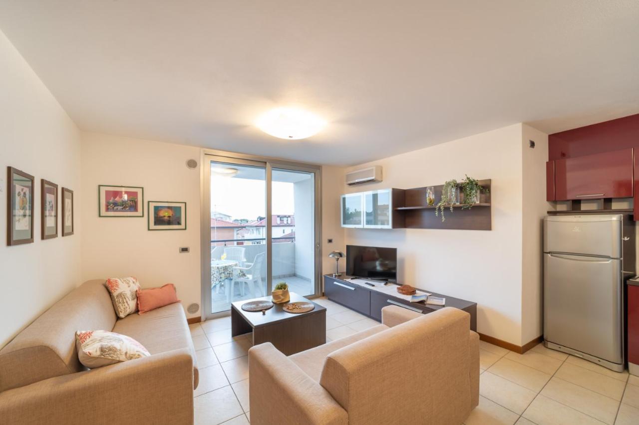 Residenza Ore Felici Lignano Sabbiadoro Exterior foto