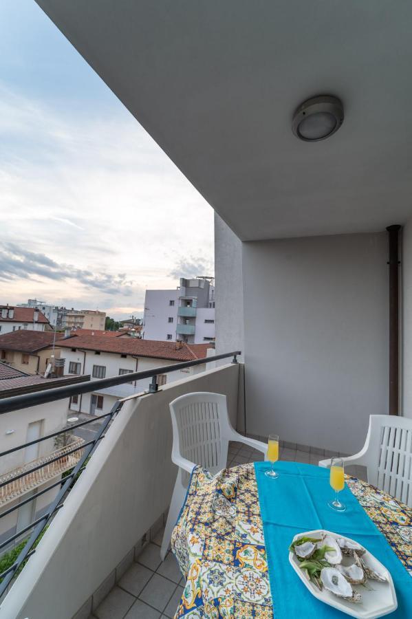 Residenza Ore Felici Lignano Sabbiadoro Exterior foto