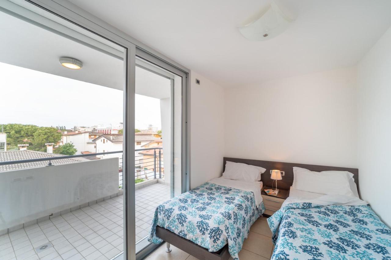 Residenza Ore Felici Lignano Sabbiadoro Exterior foto