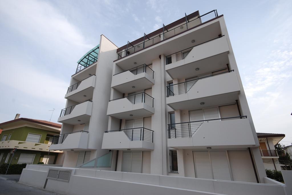 Residenza Ore Felici Lignano Sabbiadoro Exterior foto