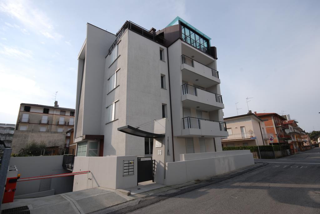 Residenza Ore Felici Lignano Sabbiadoro Exterior foto
