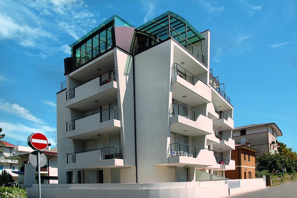 Residenza Ore Felici Lignano Sabbiadoro Exterior foto